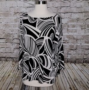 Chico’s Travelers Top Size 1(M/8) Off White/Black